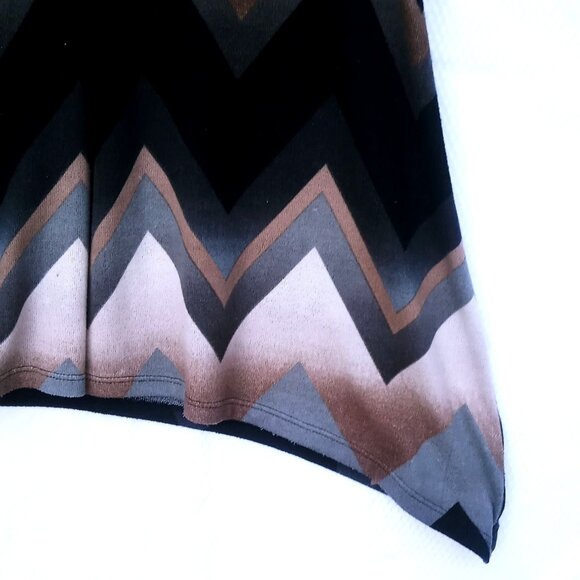 New Directions Women's Large Chevron Pattern Zig Zag Long Sleeve Cowl Neck Top - Picture 8 of 10